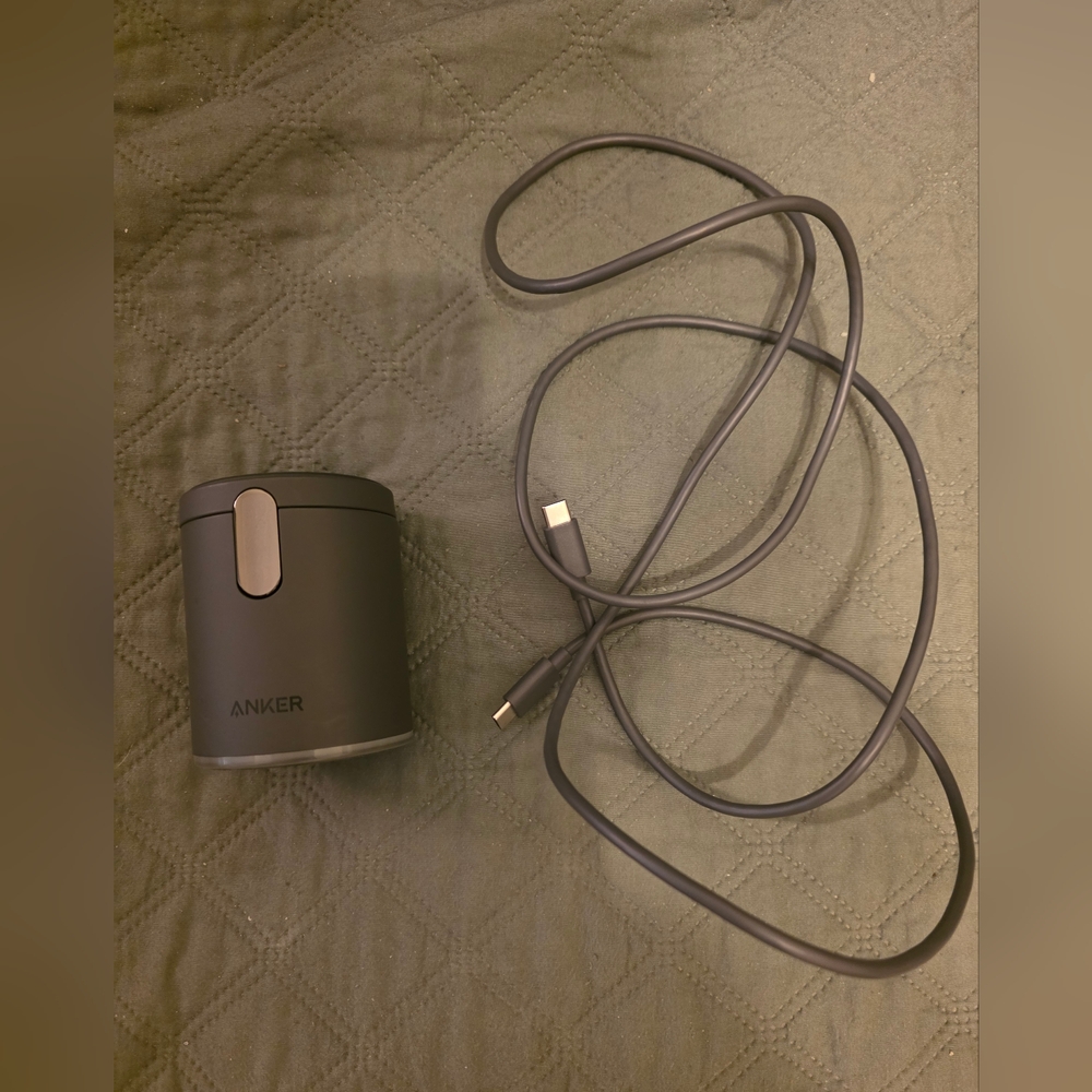 Anker CHARGER